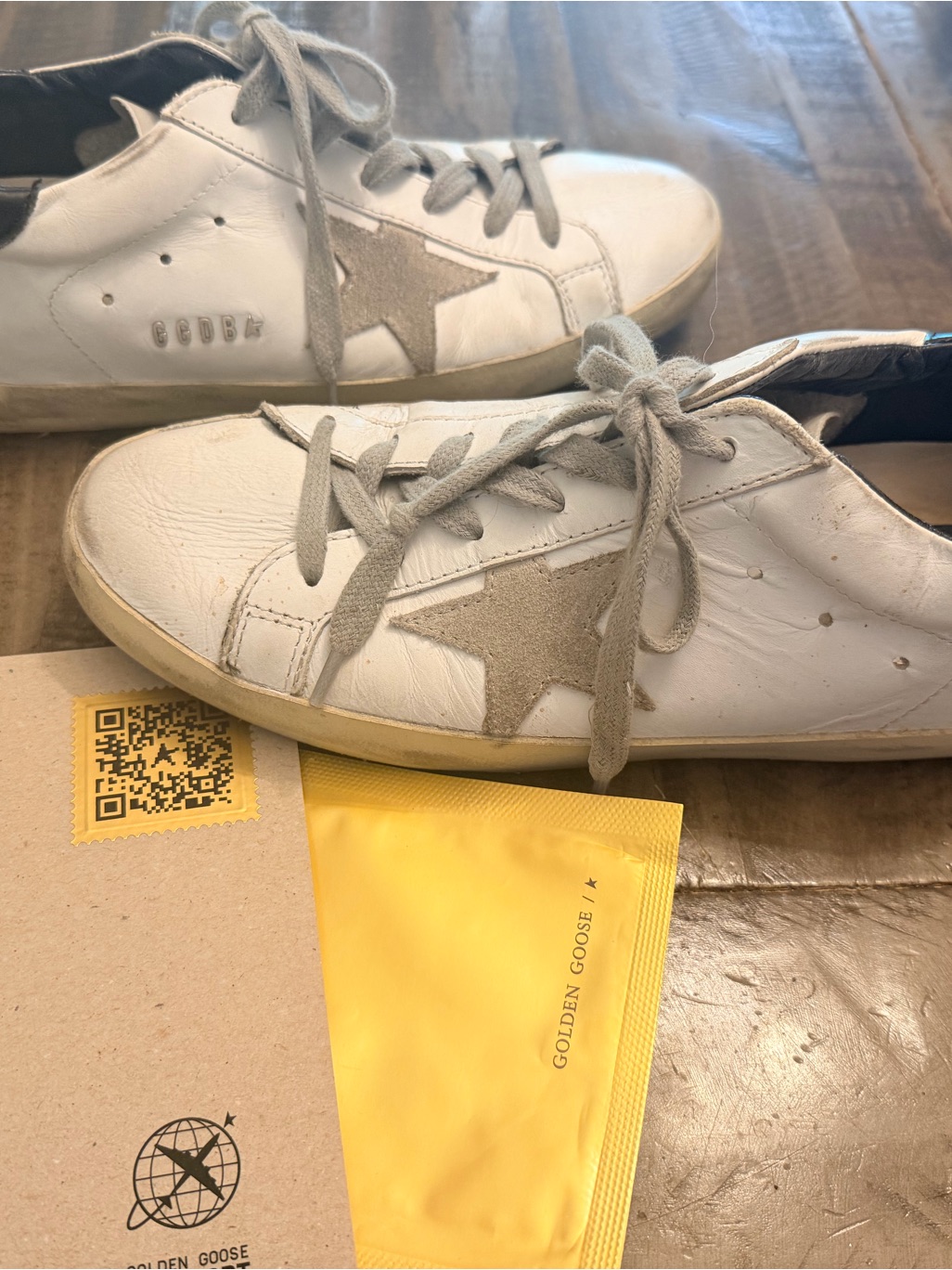Golden Goose Women’s White Leather Sneakers With Gray Star And Laces 39